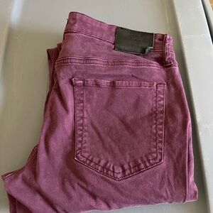 Lucky Brand Men’s Maroon Brushed skinny Jeans, size 32x32